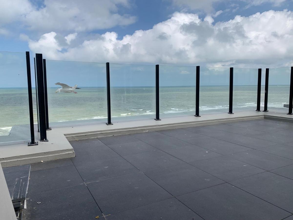 Ultra-Luxury Penthouse With A Generous Terrace And Breathtaking Sea View T71 Apartment Oostende Bagian luar foto