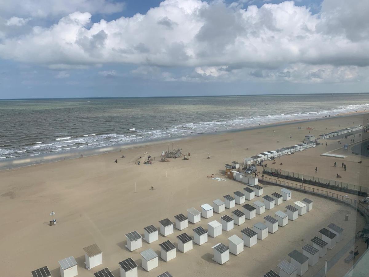 Ultra-Luxury Penthouse With A Generous Terrace And Breathtaking Sea View T71 Apartment Oostende Bagian luar foto